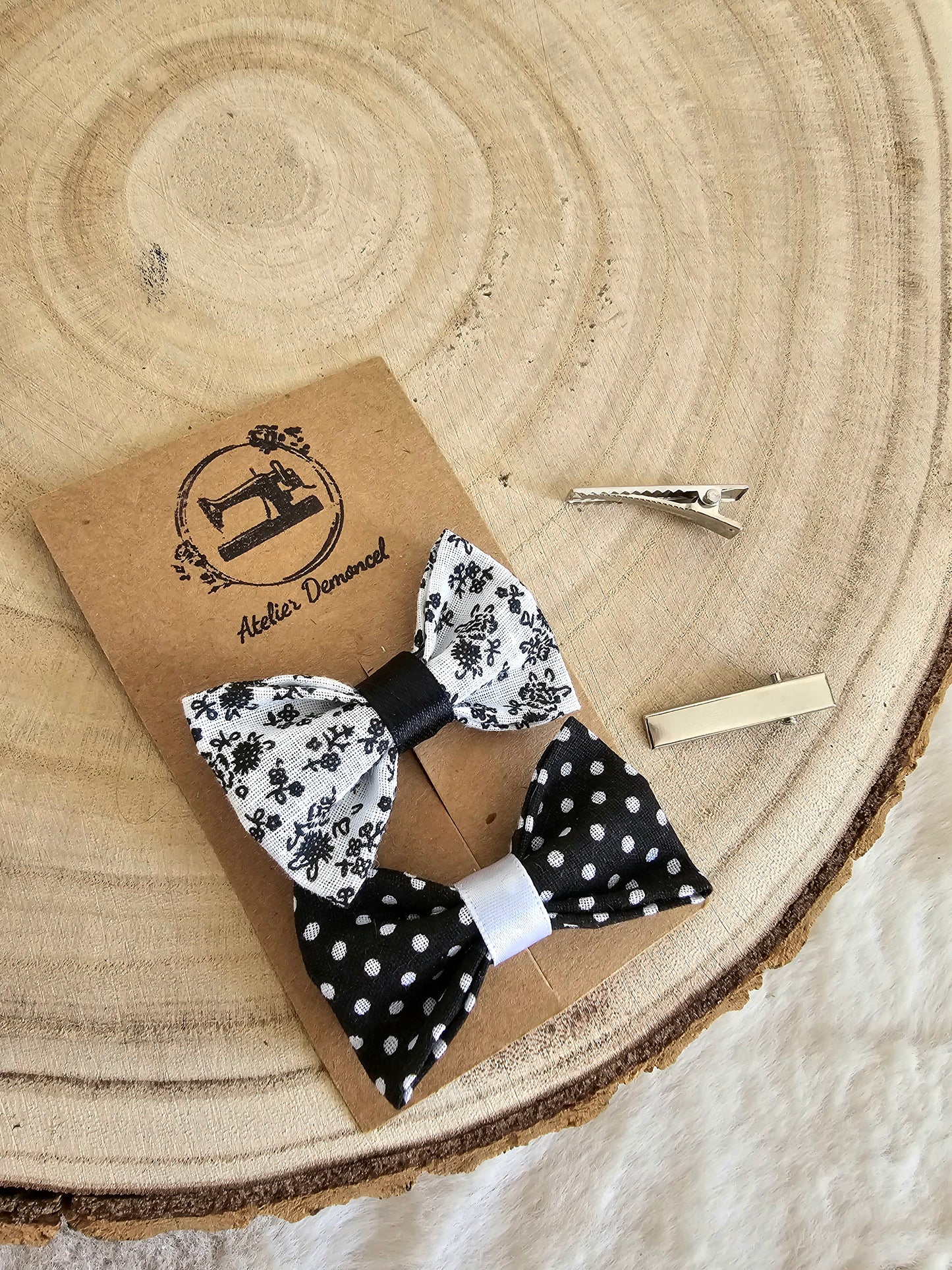 Lot de 2 nœuds noir/blanc