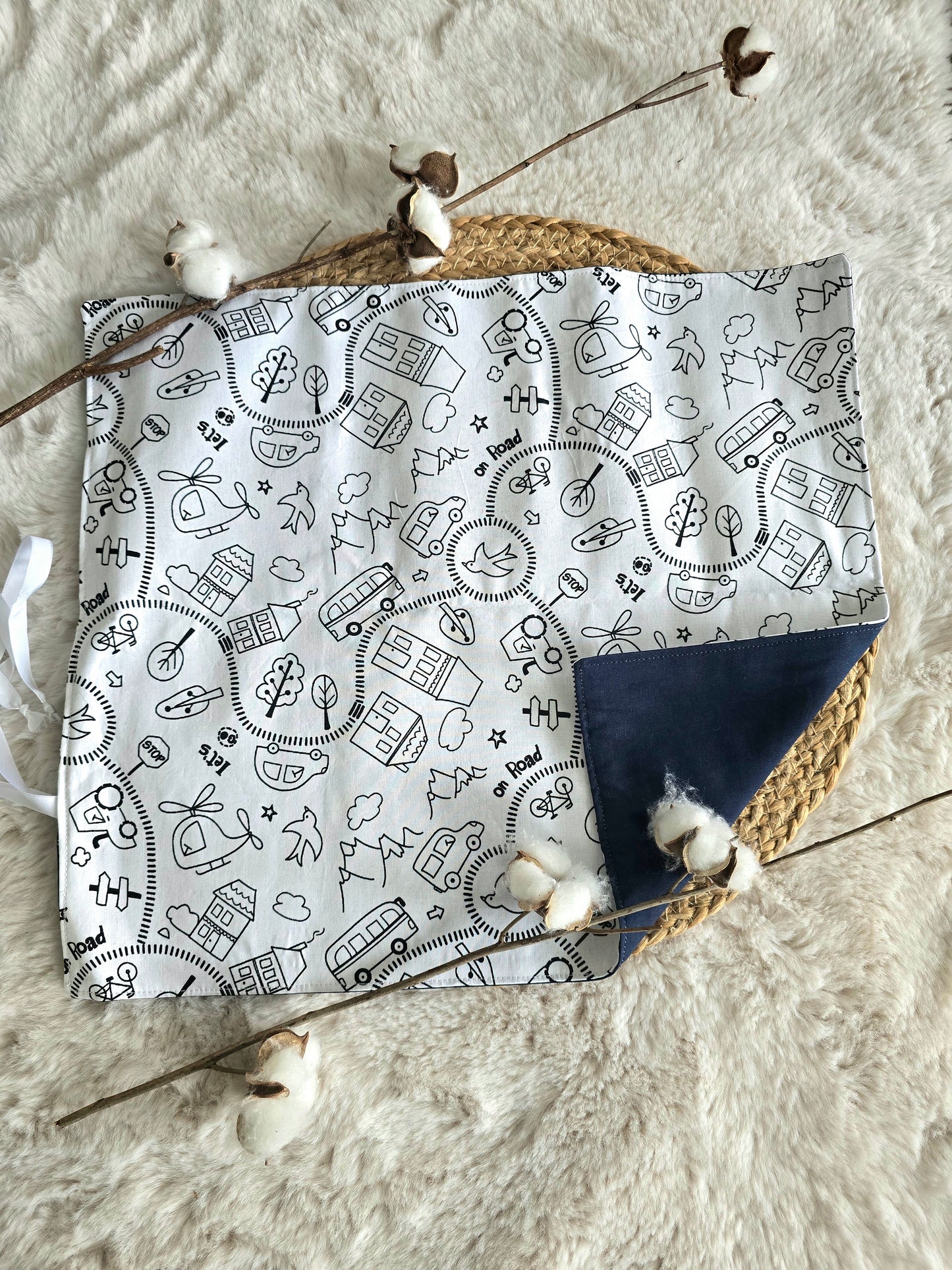 Feuille de coloriage bleu marine
