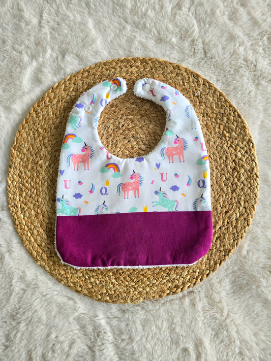 Bavoir personnalisé licorne violette