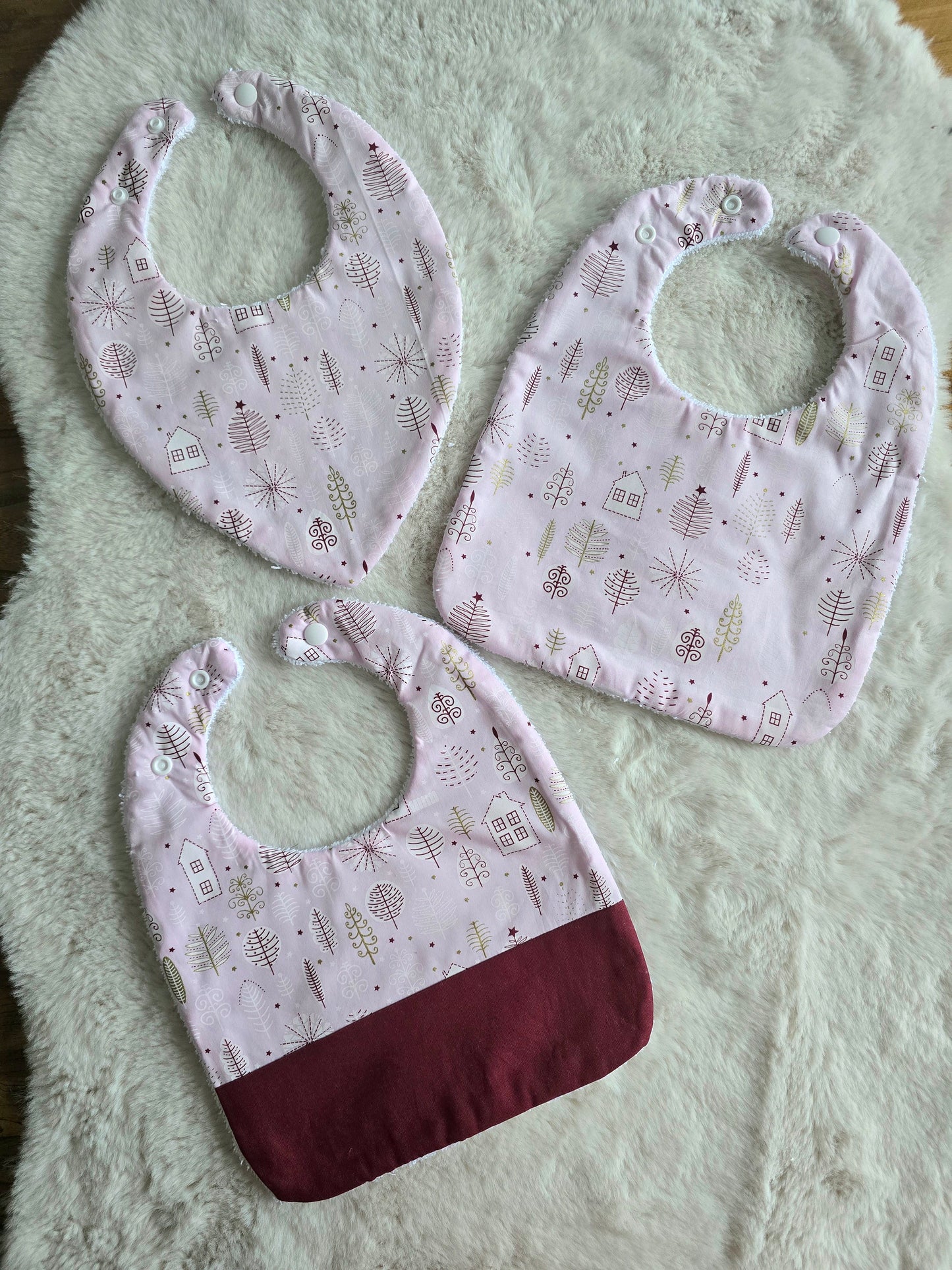 Coffret bavoirs sapins roses