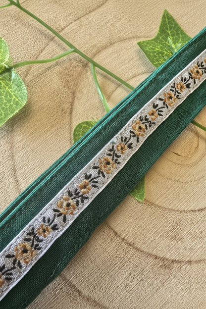 Porte-clés vert et argenté galon