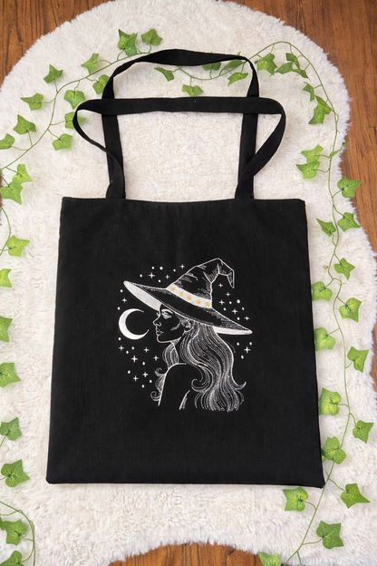 Sac avec broderie sorcière