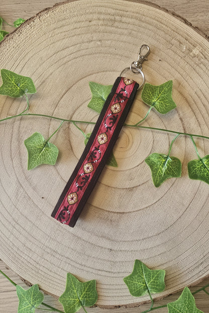 Porte-clés noir et rouge galon