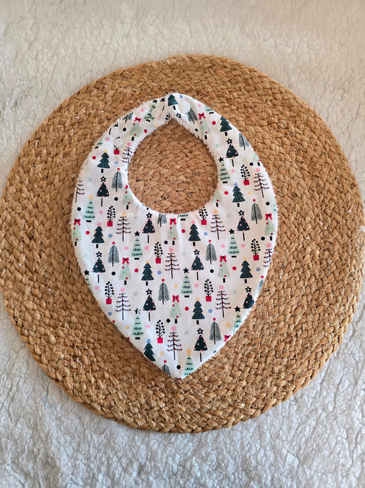 Bavoir bandana sapins verts