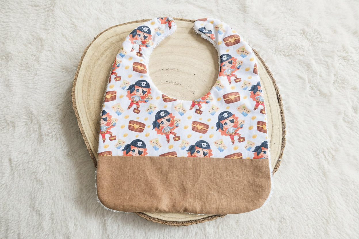 Bavoir personnalisé pirate fille