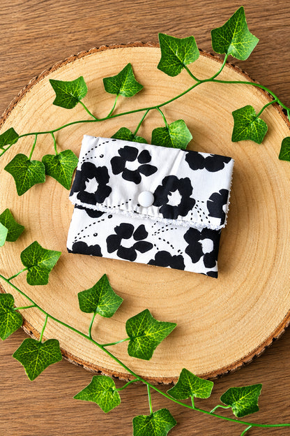 Pochette à savon fleurs noire