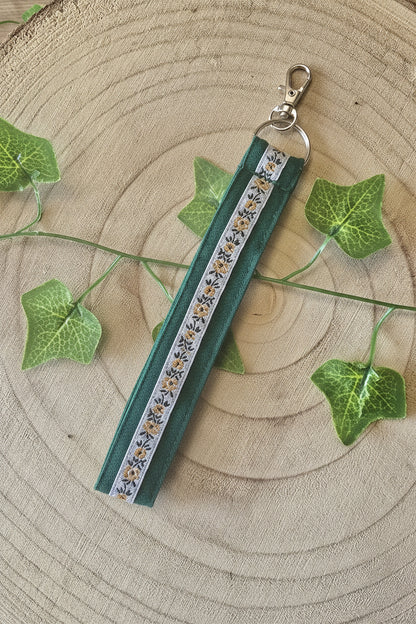 Porte-clés vert et argenté galon