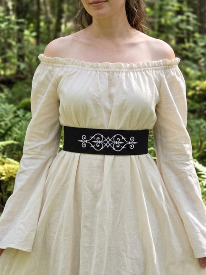 Ceinture sous poitrine noir broderie goth