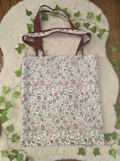 Sac avec broderie papillon